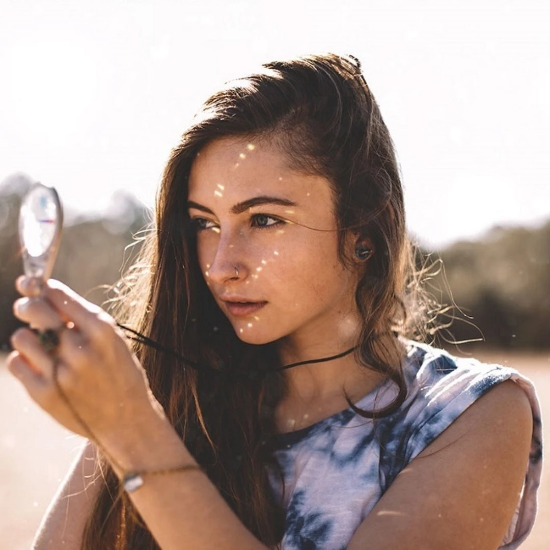 GloFX Kaleidoscope Crystal Monocle Necklace - Silver - Rainbow 4 GloFX Kaleidoscope Crystal Monocle Necklace - Silver - Rainbow