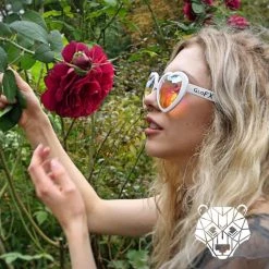 GloFX Heart Shaped Kaleidoscope Glasses - White New In